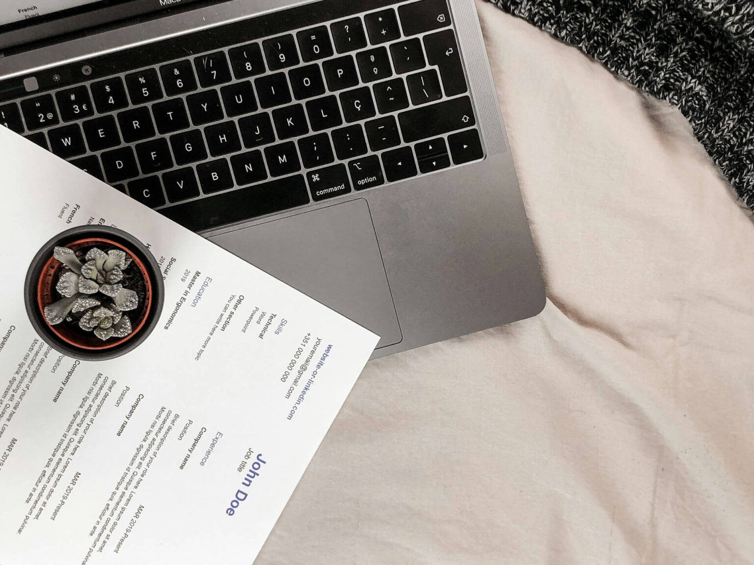 How to create a Canadian resume for job searches? 20 tips to guide you